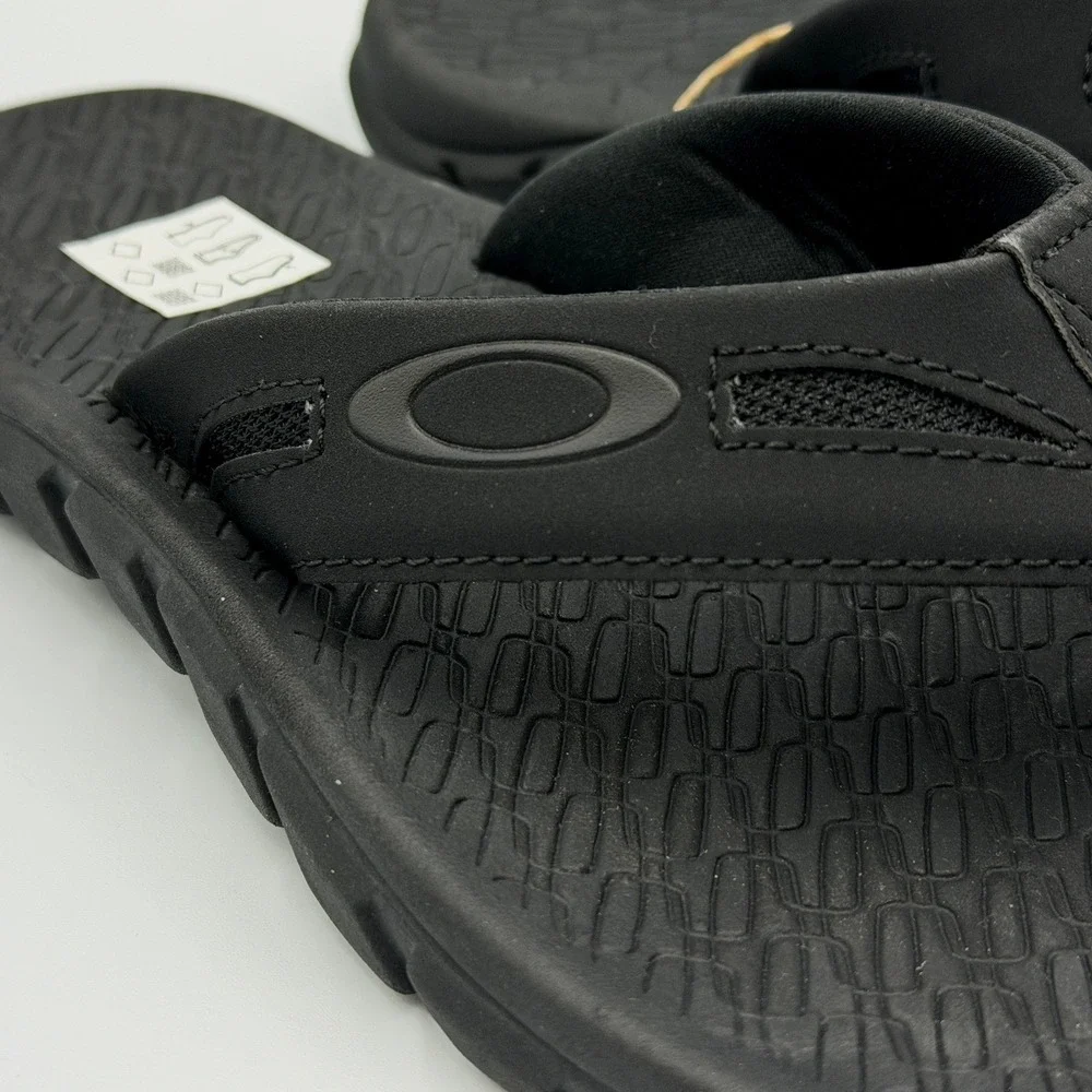 Oakley Operative Sandal 2.0 Mens Size 13 Blackout Sport Flip Flop Black **NEW**